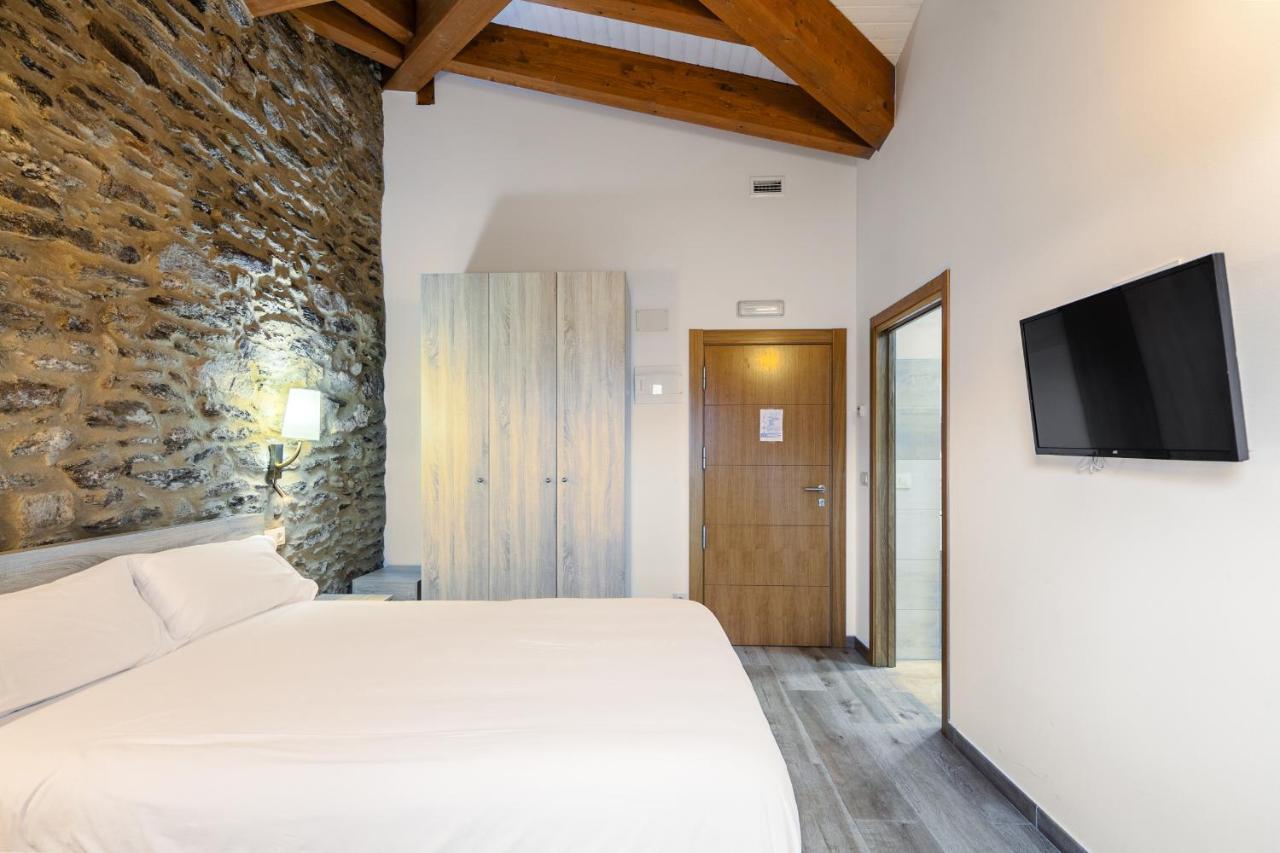 โอ ตรันกาโย Hotel Viana do Bolo ภายนอก รูปภาพ