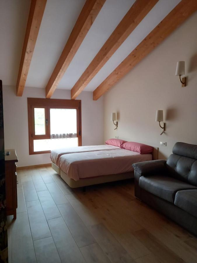 โอ ตรันกาโย Hotel Viana do Bolo ภายนอก รูปภาพ