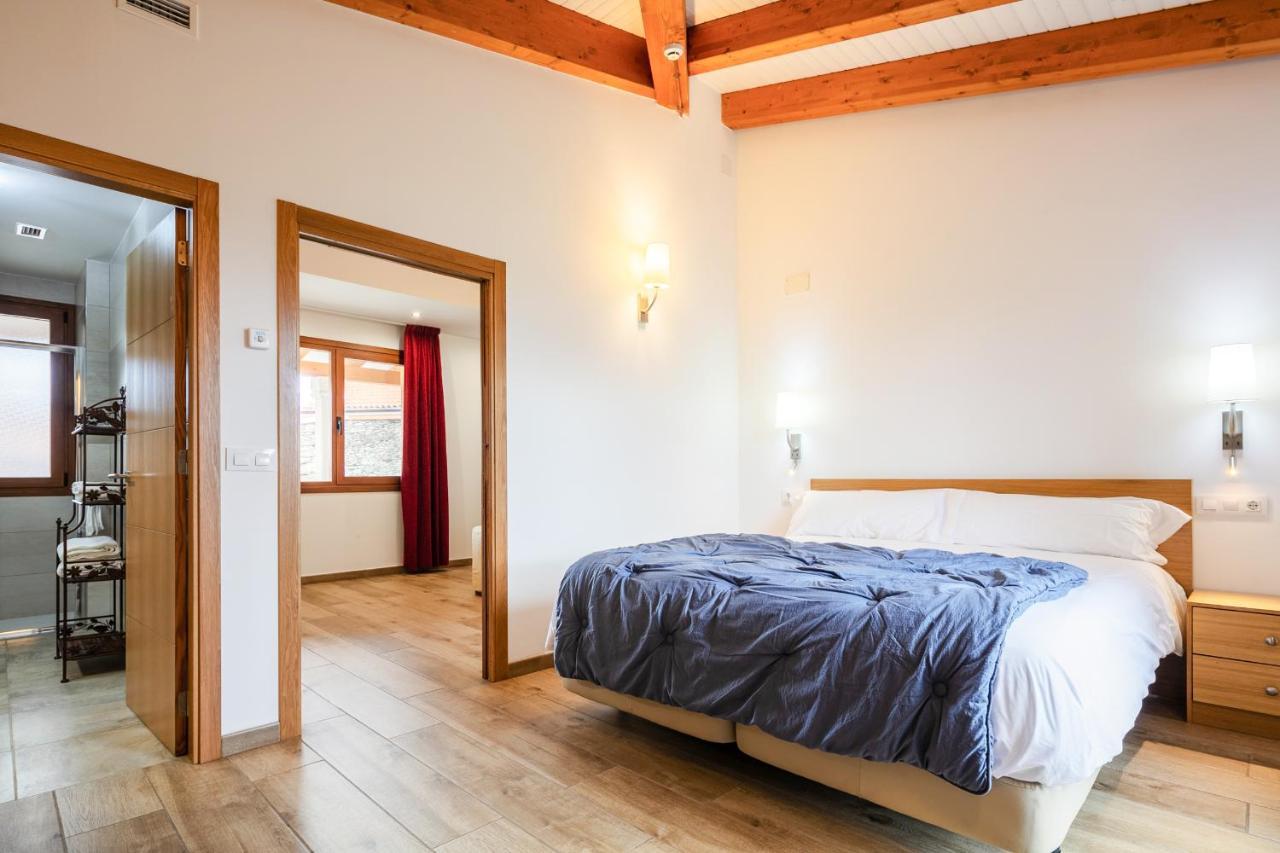 โอ ตรันกาโย Hotel Viana do Bolo ภายนอก รูปภาพ