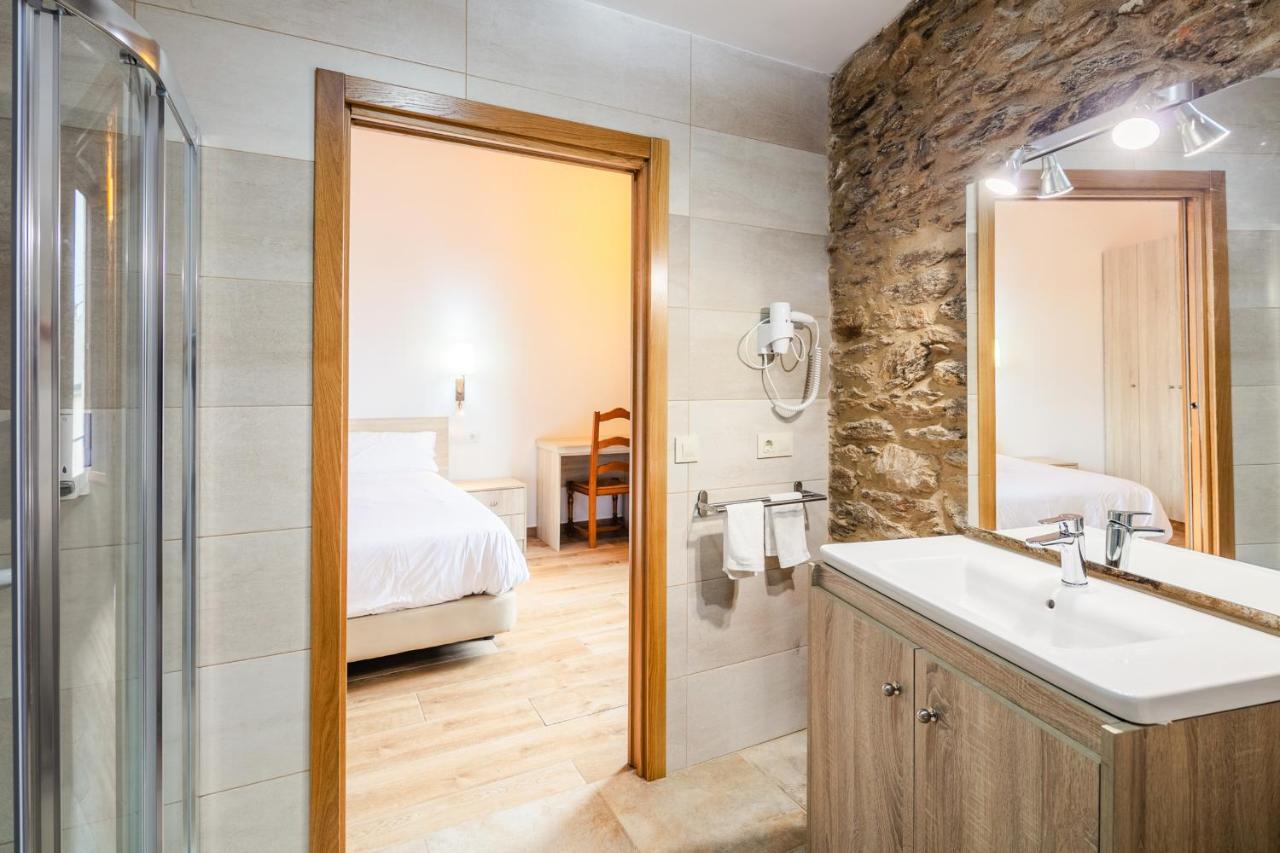 โอ ตรันกาโย Hotel Viana do Bolo ภายนอก รูปภาพ