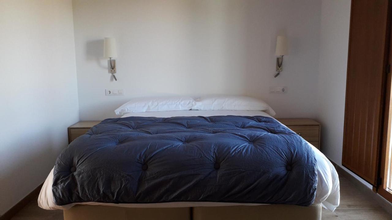 โอ ตรันกาโย Hotel Viana do Bolo ภายนอก รูปภาพ